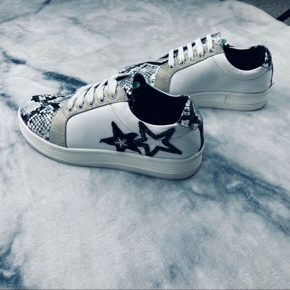 Sneakers size 6 - Picture 3 of 6